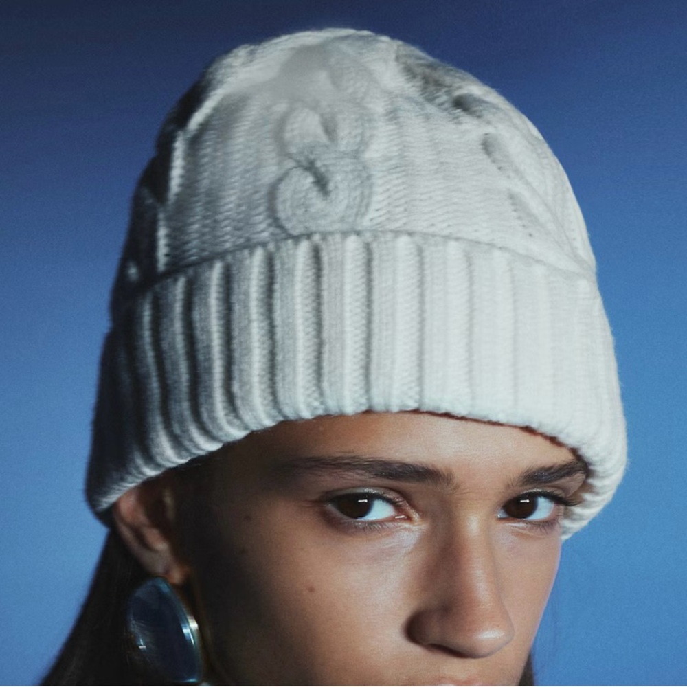 NWT CABLE-KNIT BEANIE Divided H&M